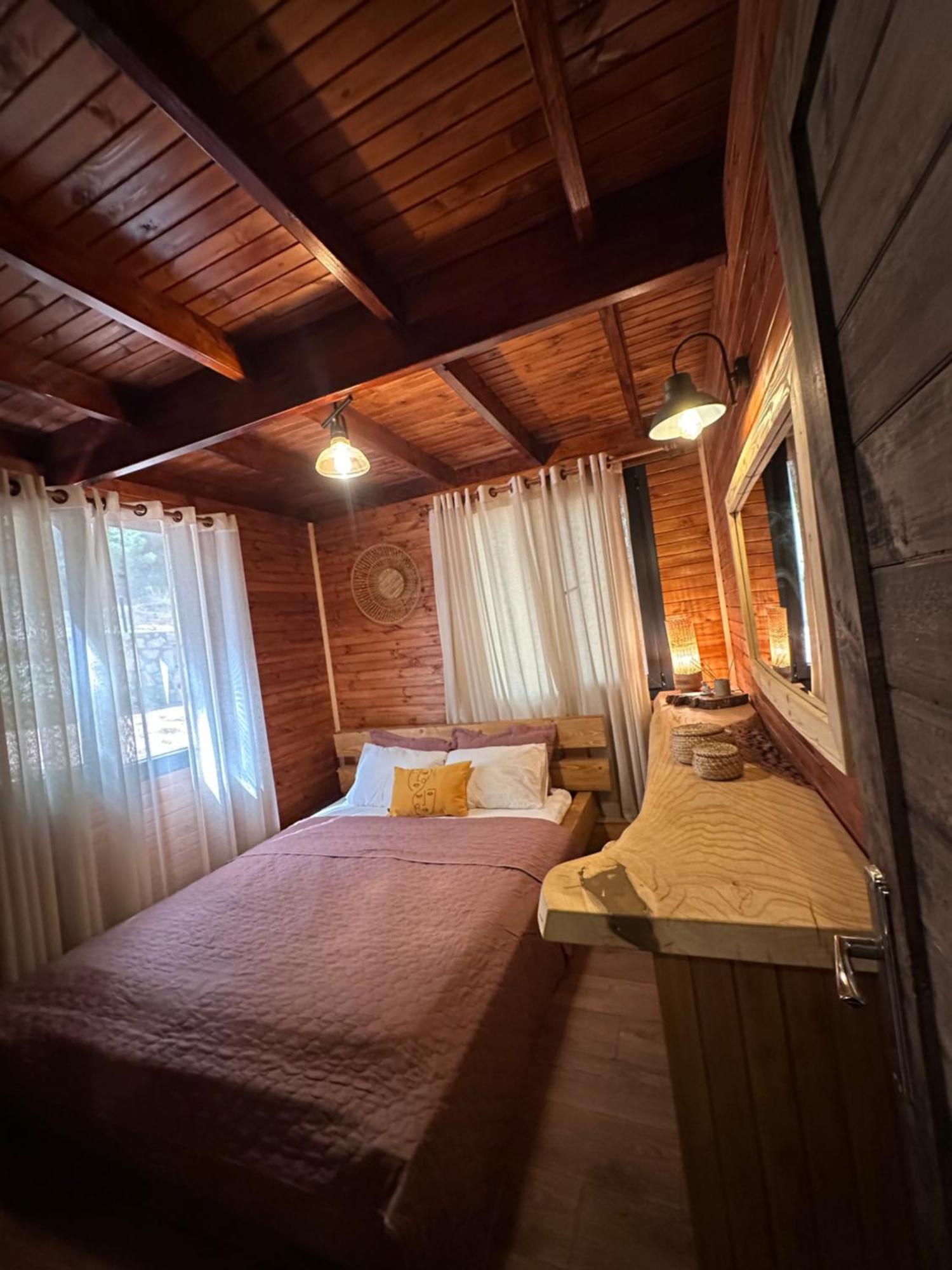 Panurlawoodenhouse Oezel Havuz& Sauna Mavi Kültér fotó